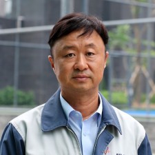 
                        Ryu Seong Ho